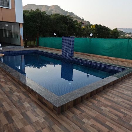 Hotel Sandesh Palace Lonavala Kültér fotó